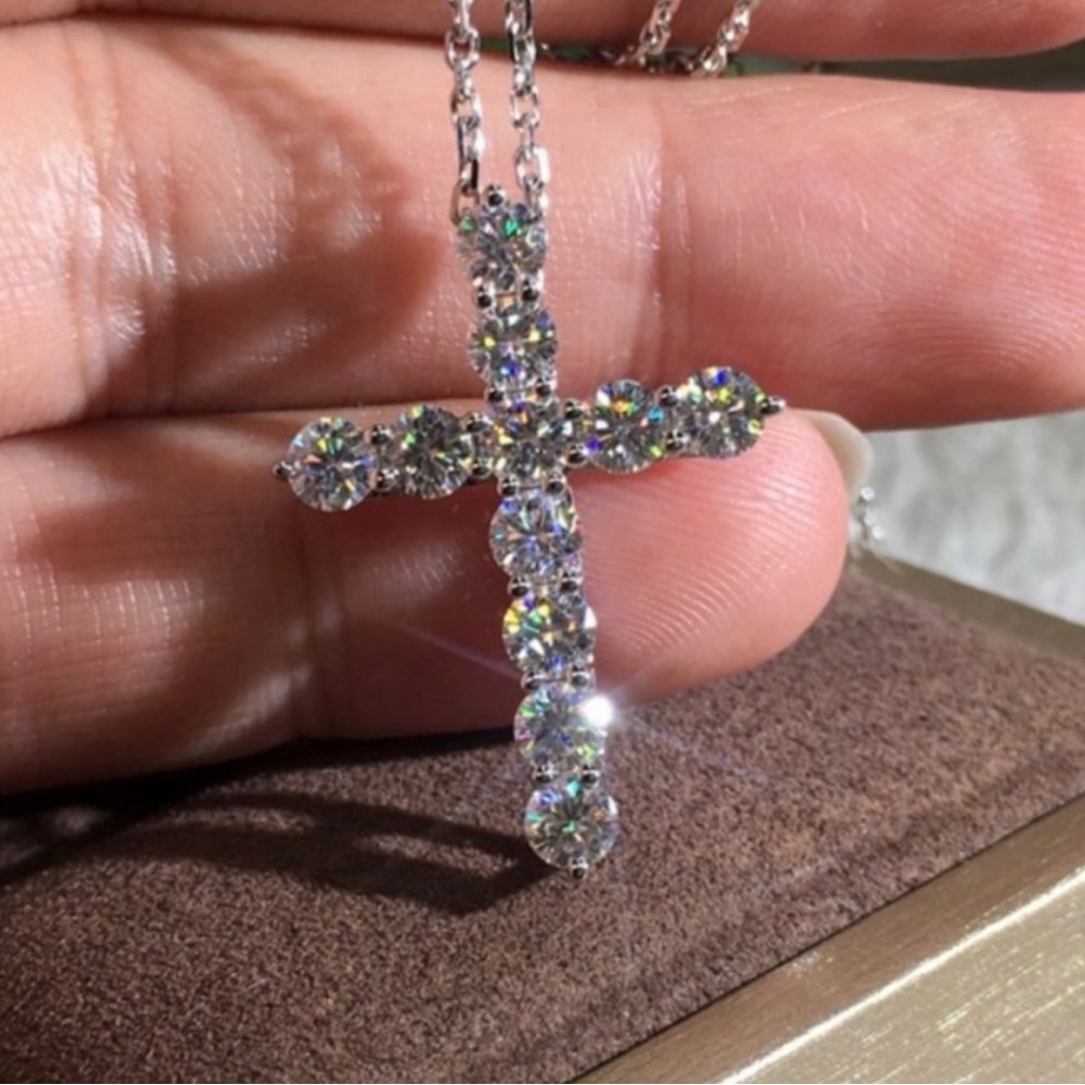 CROSS NECKLACE